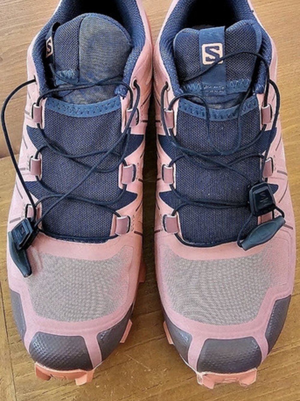 Salomon Speedcross 5 Trail Running Shoes Pink & Black US 8.  Worn Once.